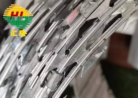 Wyrób bezpośrednie dostawa gorąca sprzedaż gorąco zanurzona galwanizowana Concertina drut kolczasty do Ukrainy
