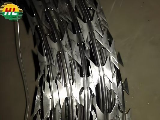 Wielomateriałowy drut kolczasty z 700 średnicą cewki i 2,0 średnicą drutu